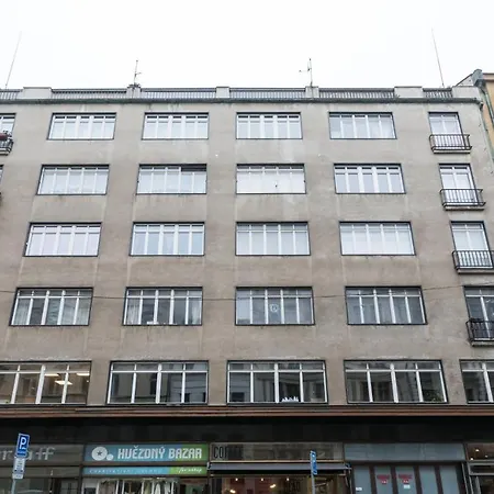 2 Bedrooms In Historical Center - Jungmannova