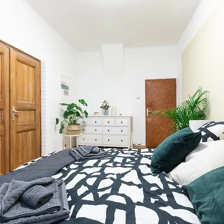 Appartement 2 Bedrooms In Historical Center - Jungmannova *