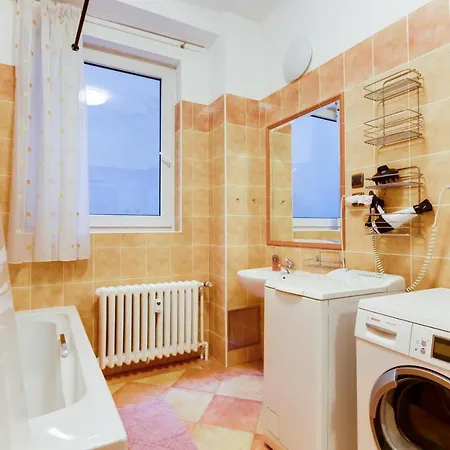2 Bedrooms In Historical Center - Jungmannova *