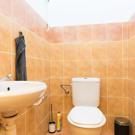 2 Bedrooms In Historical Center - Jungmannova